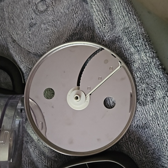 COPY - Kitcenaid Processor bowl and all accessories - Picture 5 of 7